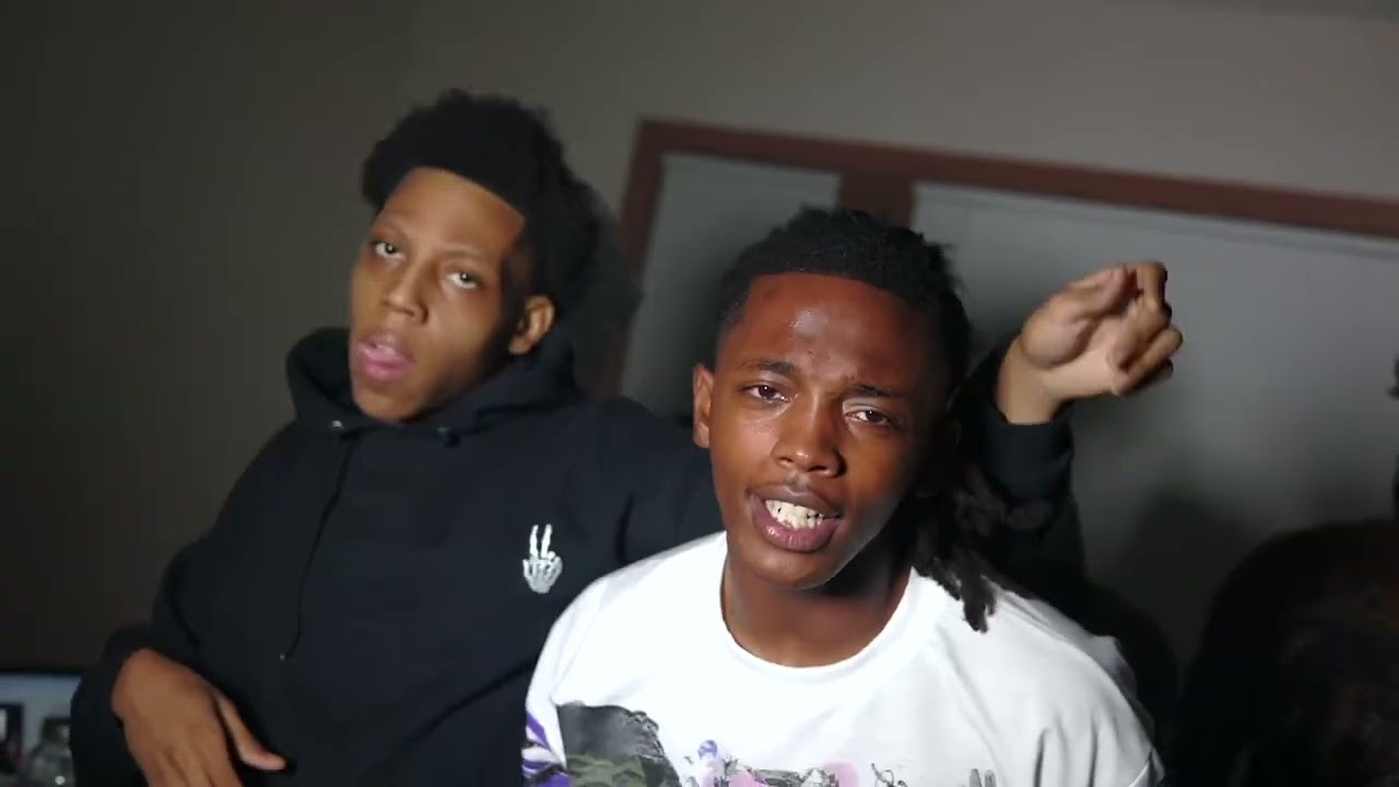 在 YouTube 上觀看「JB Shawno x La Ninee x Head Kappa- COME OUTSIDE (Official Music Video)」 在 YouTube 上觀看「JB Shawno x La Ninee x Head Kappa- COME OUTSIDE (Official Music Video)」