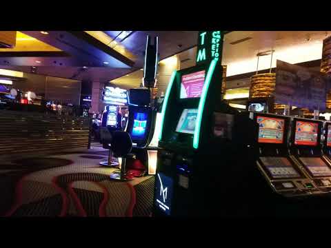 Huff N More Puff Bonos En El Primer Jalón #lobitoslots #huffnmorepuff #casino #casinoenespañol #slot