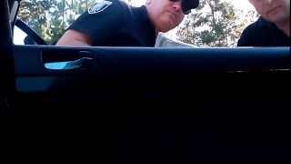 - Вы полицейский ? - Да, у меня и справка есть ! - Вы полицейский ? - Да, у меня и справка есть !
