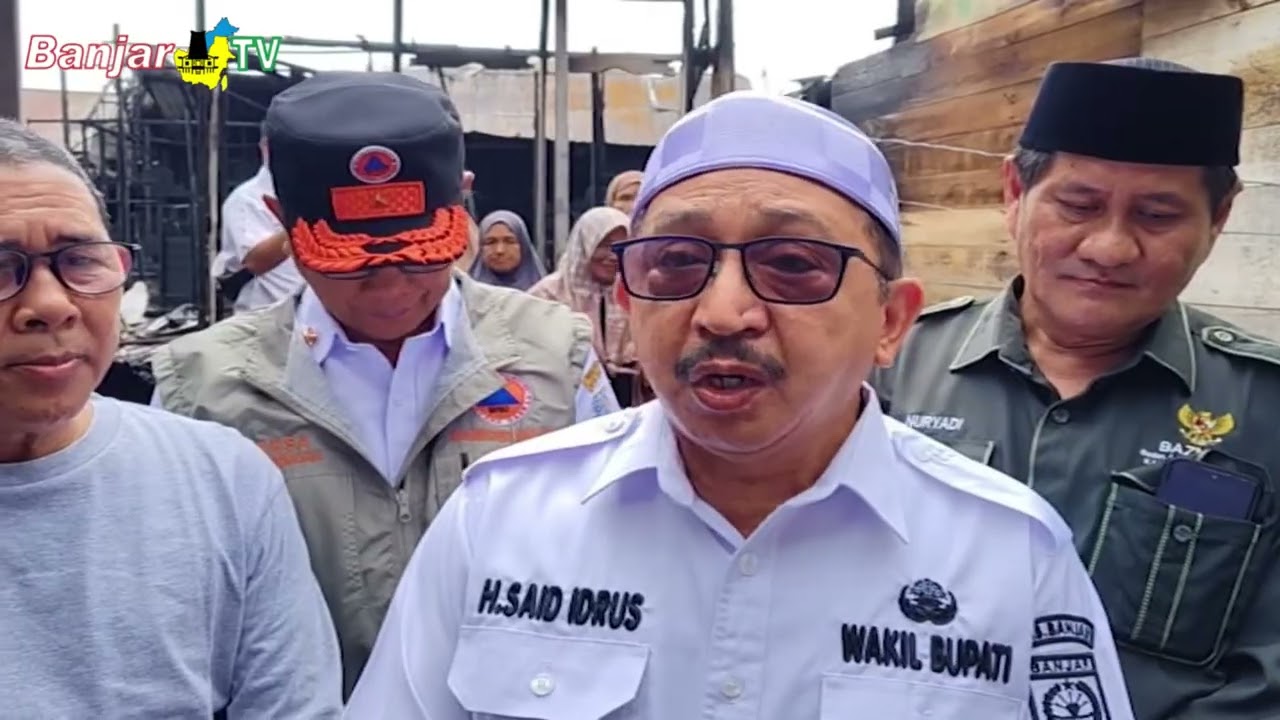 PEMKAB BANJAR SALURKAN BANTUAN UNTUK KORBAN KEBAKARAN DI DESA PEKAUMAN