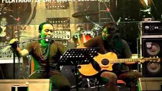 Download Lagu FEEL - Robbie Williams (cover by macan) Balai Pemuda Surabaya MP3