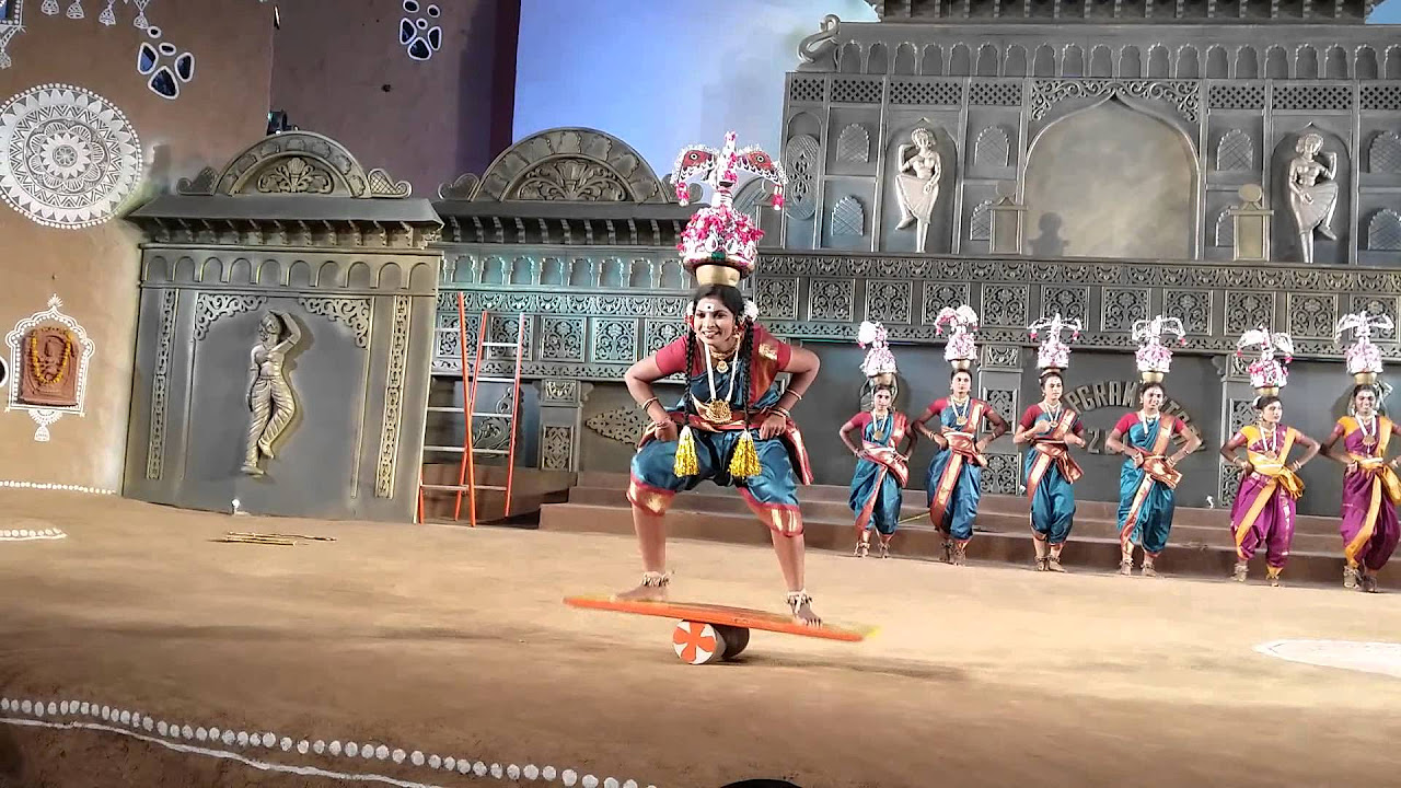 Karagam folk dance of Tamilnadu Skill in Shilpgram Utsav Udaipur