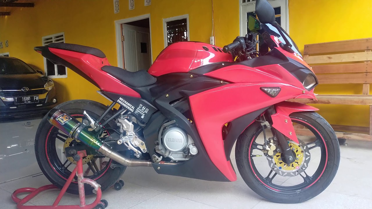 Yamaha Vixion modif R25  warna  merah ferrari kombinasi 