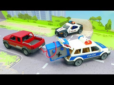 Мультики про машинки - видео для детей с игрушками - Сдались без боя!