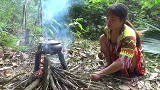 Primitive Life - 130 Days Bushcraft Living In The Rainforest Finding Food To Cooking - Forest People