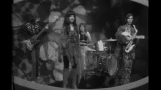 Shocking Blue, Navajo Tears, 1972, intro  with Charles Aznavour chords