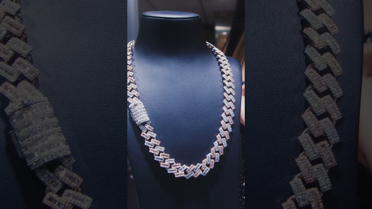 Our Two Tone Set flooded with hand VVS Diamonds 💎🥶 