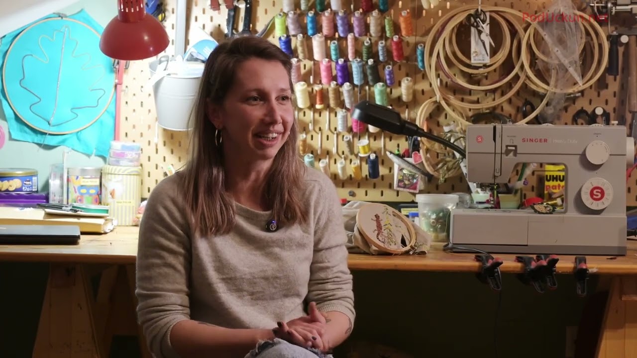 Tekstil koji govori emocijama: umjetnički put Ive Katalinić