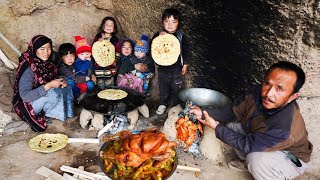 living in the cave with difficult conditions #lifestyle #cooking #villagelife