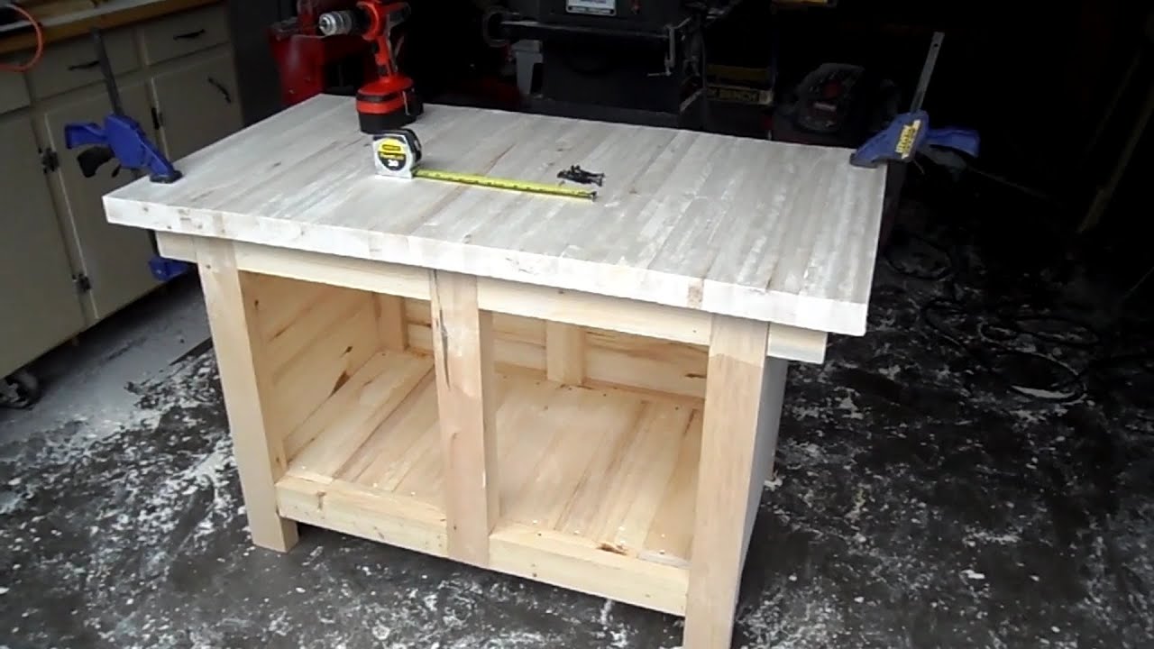 Attaching the Bench Top With Pocket Hole Screws - YouTube