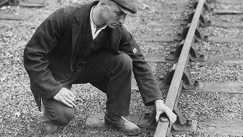 The Soviet Engineer Who Derailed 40 Nazi Trains With Three Millimeters of Steel