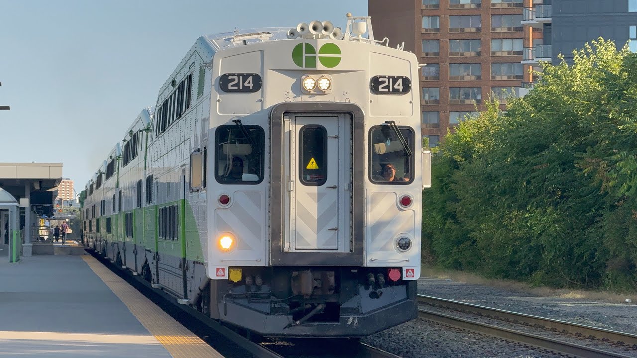 4K railfaning in Toronto and go 246!