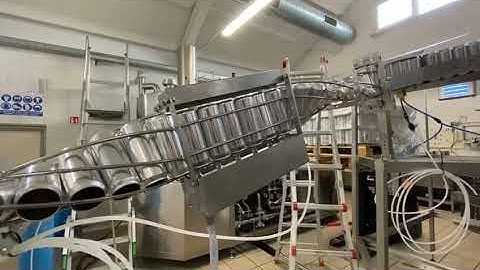 Semi-automatic depalletizer for canning by Zomerdijk Engineering