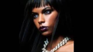 Lucie Eyenga: Yaka Mama