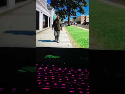Что будет если в GTA 5 вызвать такси находясь под картой?