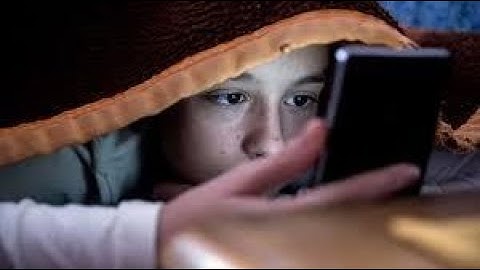 Doomscrolling is harming your mental health. Here