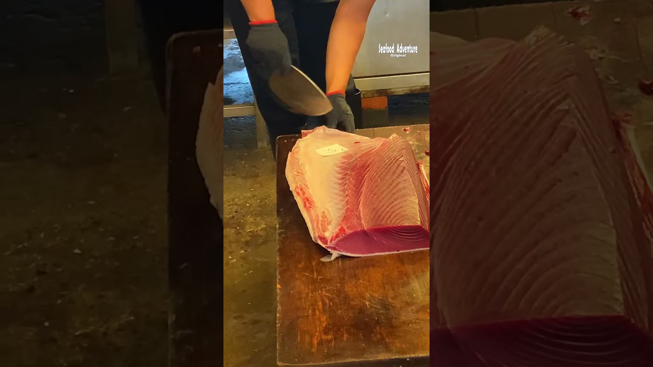 Only a katana this sharp can slice bluefin so cleanly 😮