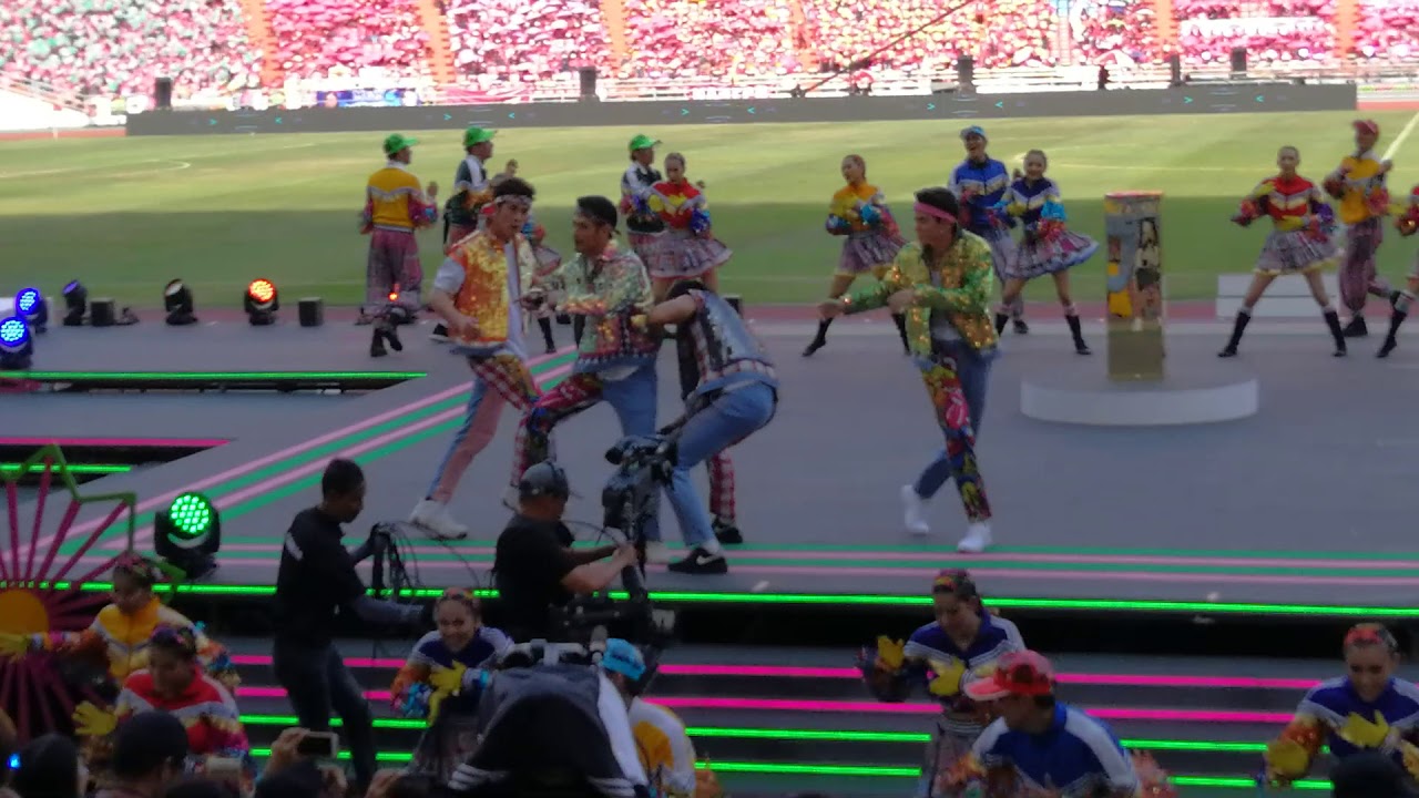 โชว์​ เจมส์​จิ​ เกรท​ บอย​ อาเล็ก​ + รวมพระเอกช่อง​ 3​ 49th​ งานวัด​ คา​ร์นิ​ว้าว​ 2-3-19