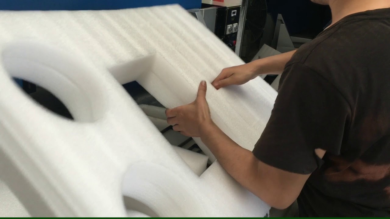 Precision Double Cylinders Four Columns Hydraulic Foam Die Cutting Machine