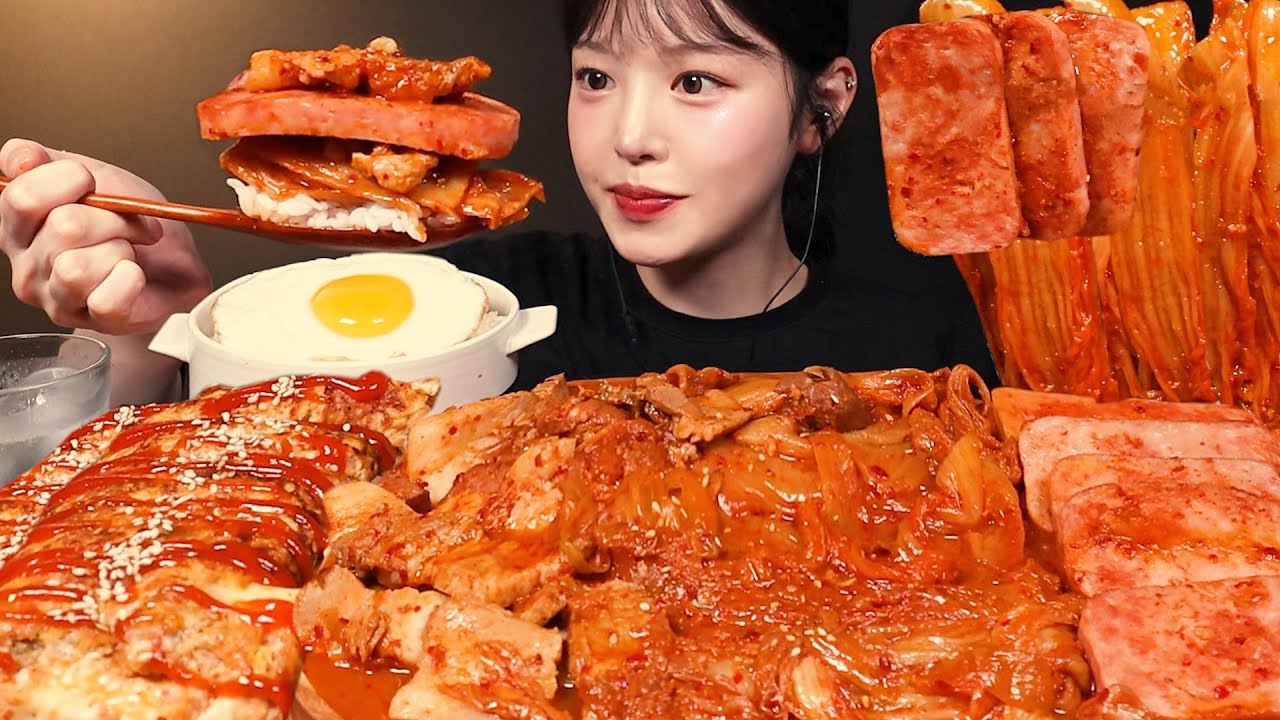 SUB)삼겹살 스팸 왕창 넣은 매운 김치찜에 대왕계란말이 먹방! 흰쌀밥까지 집밥 한식 꿀조합 리얼사운드 Kimchijjim Mukbang Asmr