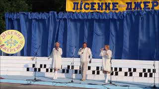 Українська народна пісня "Ой, під вишнею"