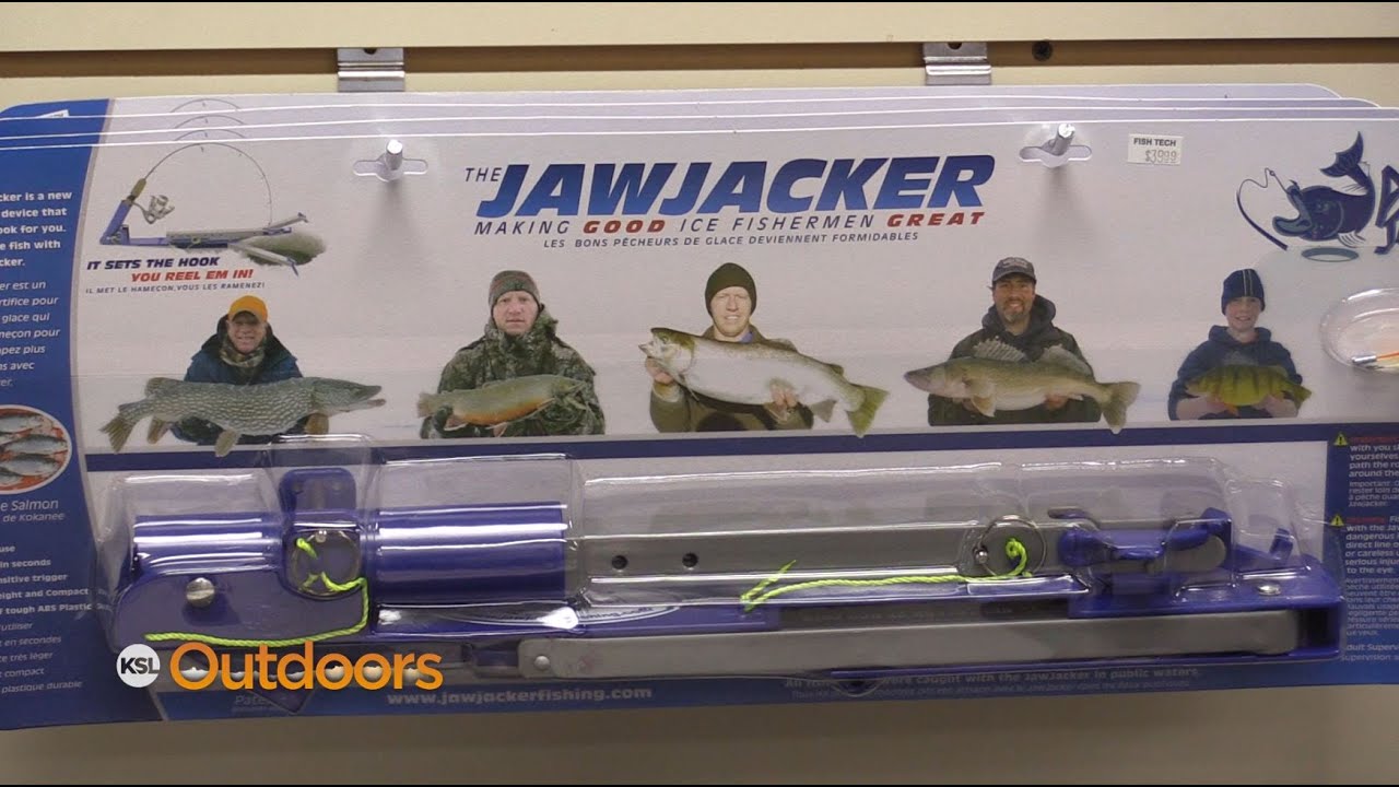 Setting up the jaw jacker for ice fishing 🎣 Have you used a Jaw Jack