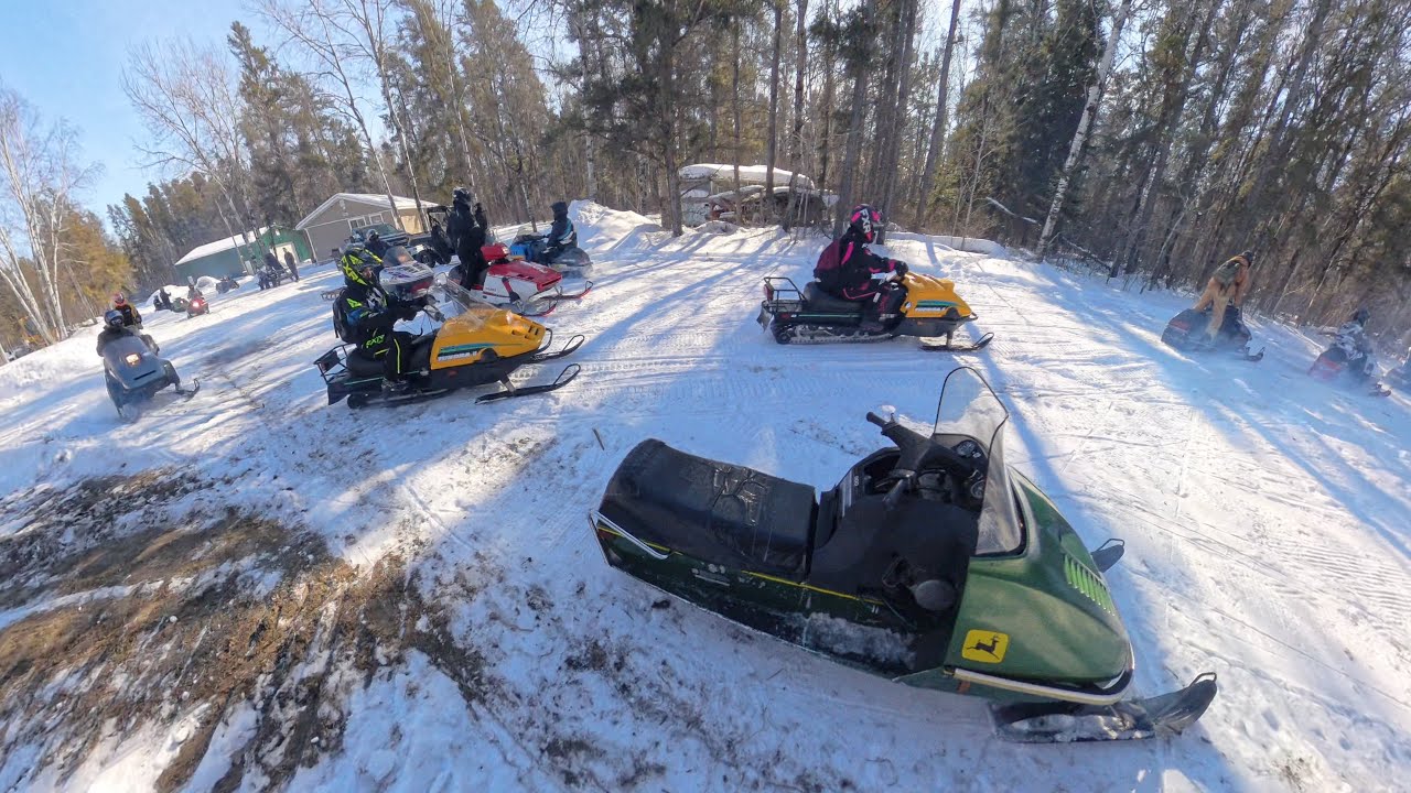 Beausejour, Manitoba 🇨🇦vintage snowmobile ride (Part 2) - YouTube