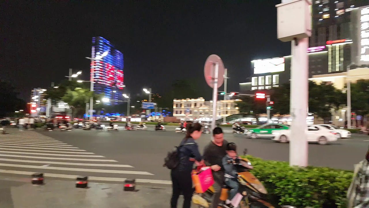 Nanning City - Traffic on the Roads