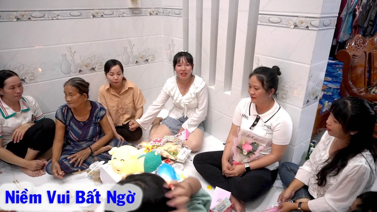Tại Nhà Cẩm, Bất Ngờ Đến Phút Chót từ Tấm Lòng của Anh Philip Dang