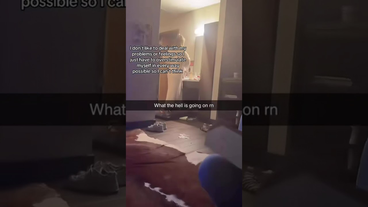 A multitasking queen! (via: nehtal/TT)