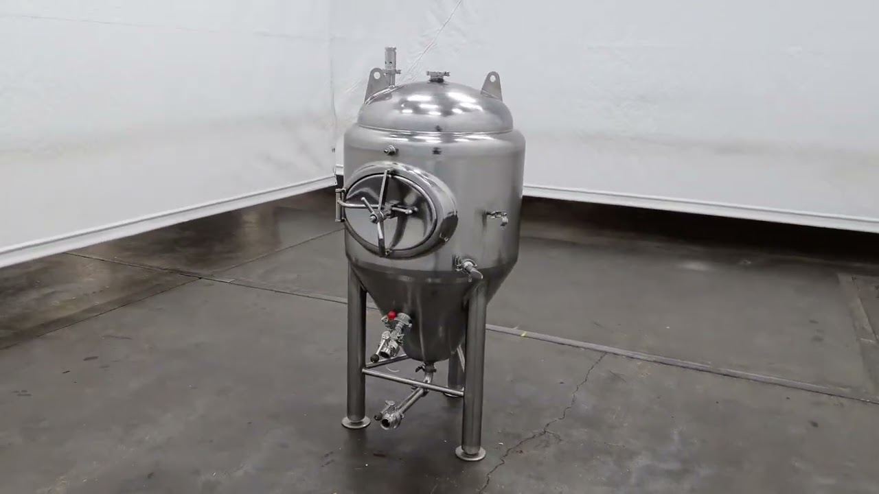 E320006 - 1.5 BBL Stainless Steel Insulated Holding Tank