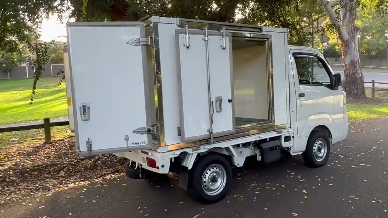 Daihatsu Freezing Van