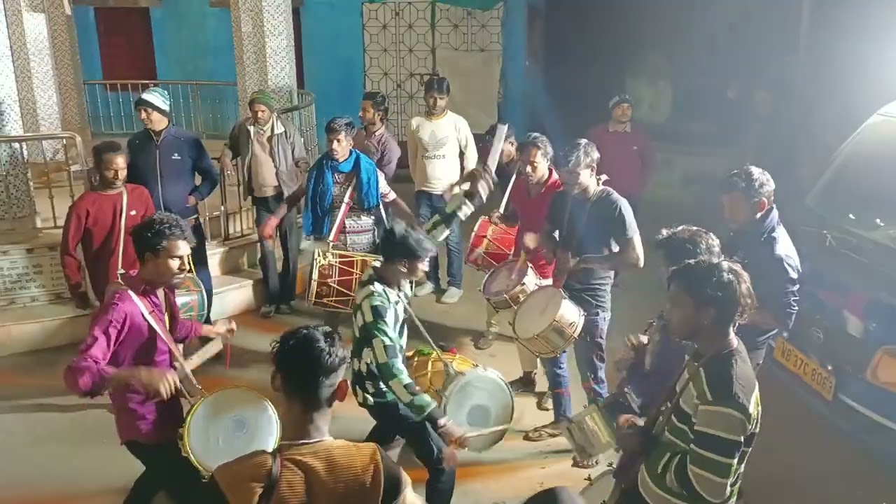 ASANSOL BUDHA SUKANTA PALLY BHANGRA PARTY CONTACT BUBAI BADYKAR pH number 9064422360🎹🥁