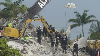 Tentative $997M settlement announced in Florida condo collapse