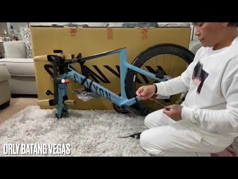Unboxing Canyon Aeroad CF SL 8 Disc 2021 - YouTube