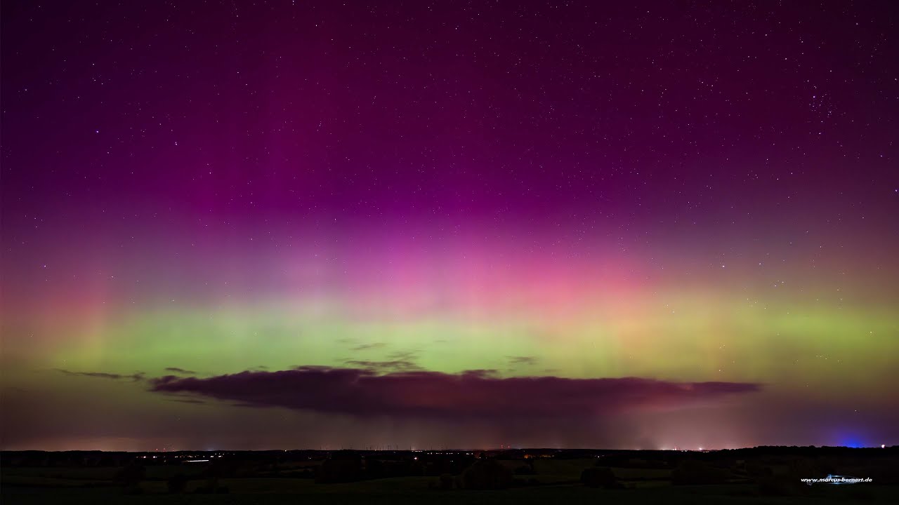 Northern Lights 10/10/2024 -- Short Timelapse from Germany - YouTube