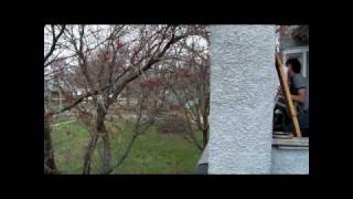 Big Gus is Thrown from the Homer Castle