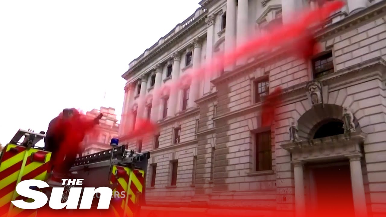 Bungling Extinction Rebellion 'blood' protest backfires