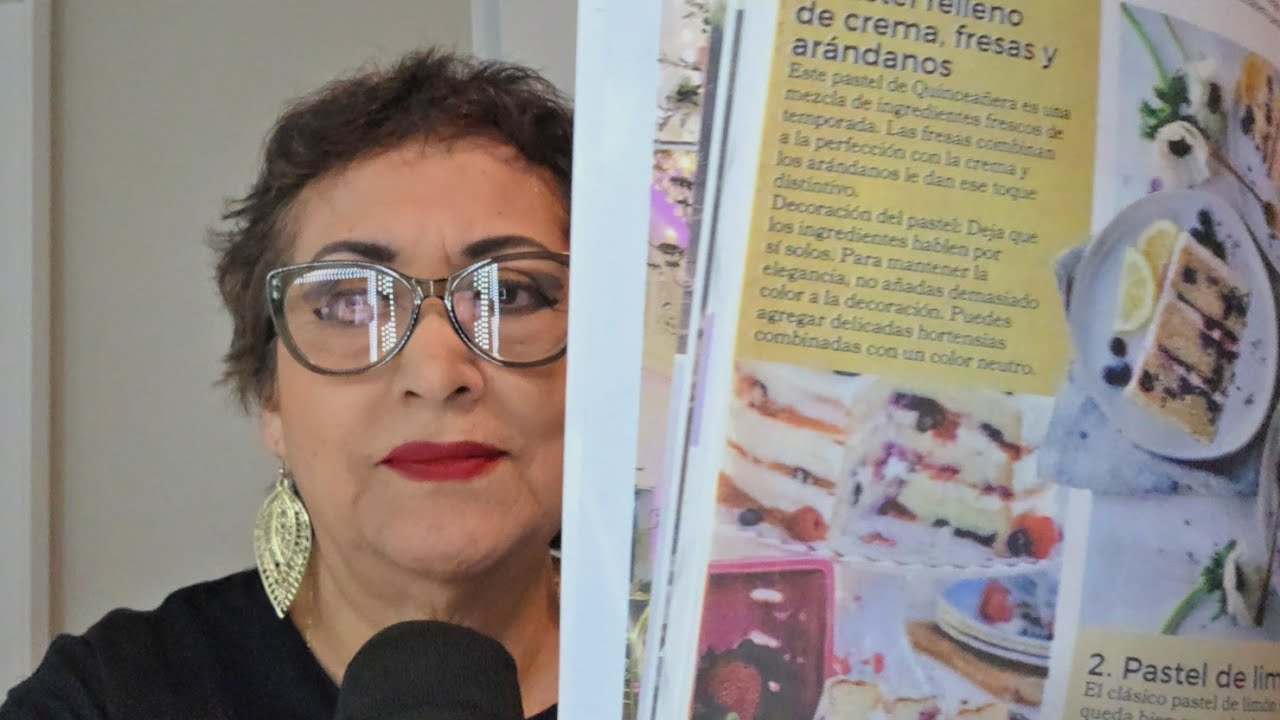 ASMR Enseñando una revista y chicle!