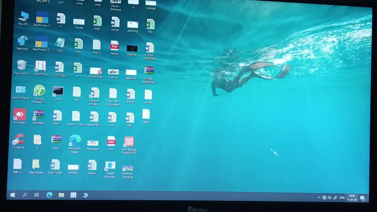 Desktop by default icons show hide
