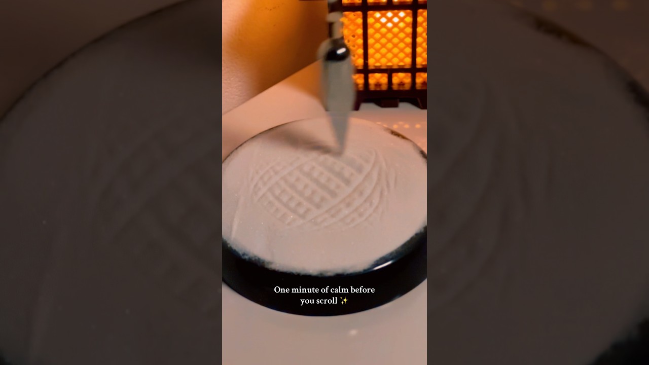 60s of peace, relax, breathe & reset with this calming sand pendulum. 