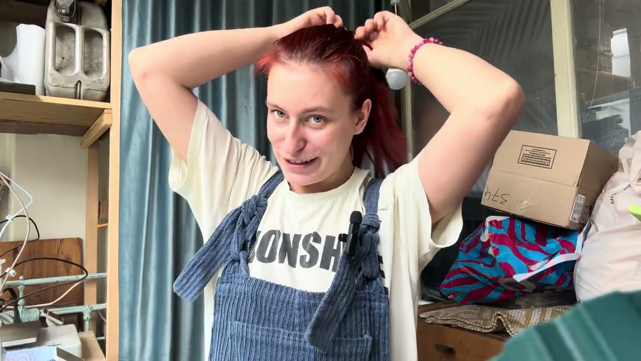 Как перекрасить линолеум? Многие бы выкинули, а я переделала. 😉