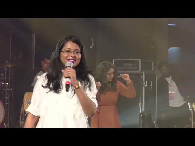 Bambelela (Hold onto Jesus) - Shelley Reddy | 9 months pregnant Singing and Dancing for Jesus class=