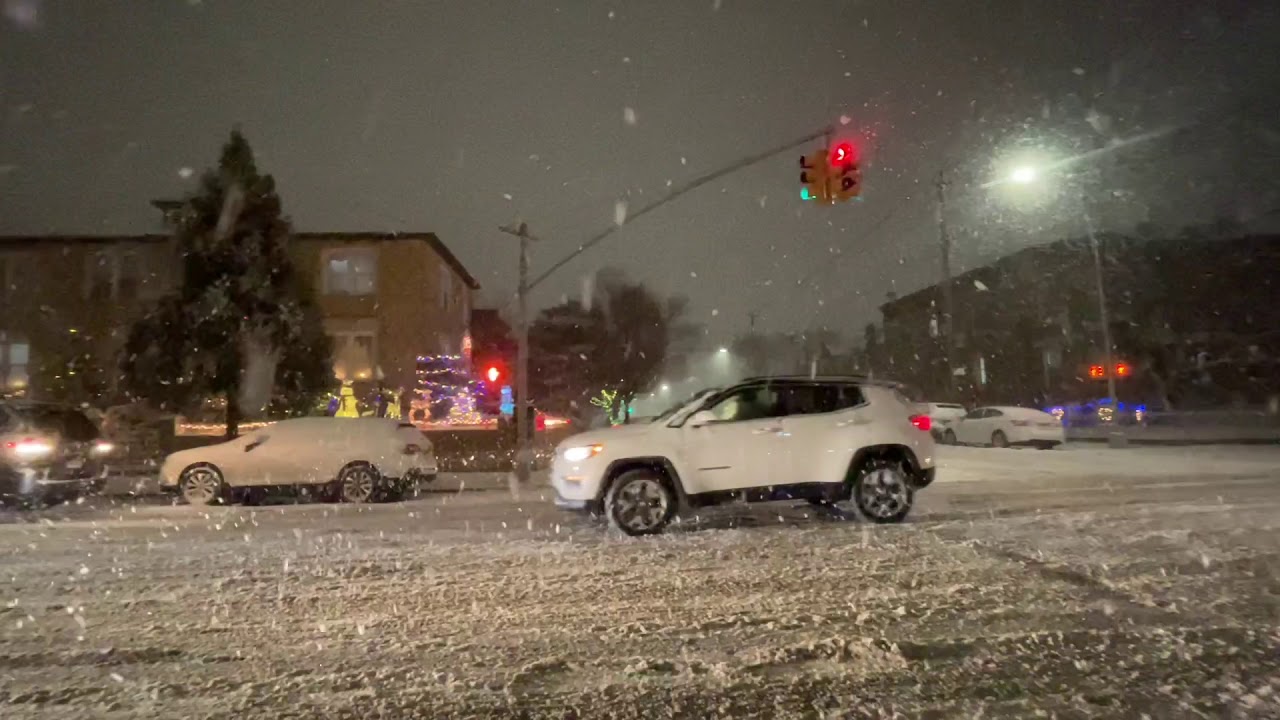 NYC LIFE 2020 | Snowstorm walk Dyker Height—Bay Ridge Brooklyn New York part one Dec.16