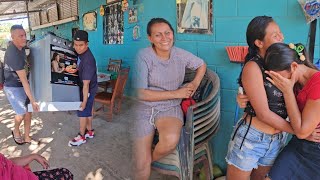 Yeni Lloro Al Ver El Gran Regalo Que Le Tenian De Navidad Nos Dio Sentimiento Verla Así