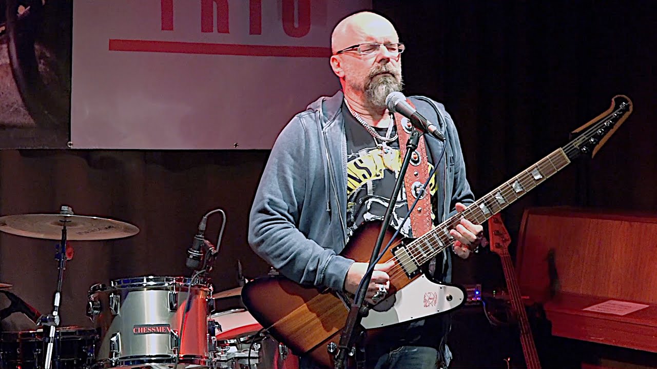 CLUB CHARLOTTE - CONCERT:  Peter Schmidt