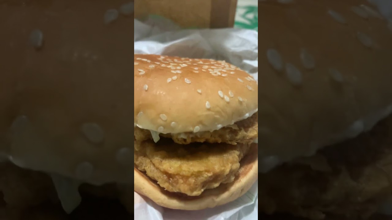 夜食倍マックチキン🇯🇵🇵🇭BAI (double)Mc Chicken Burger McDONALD#japan#burger#mcdonalds#beta#shorts