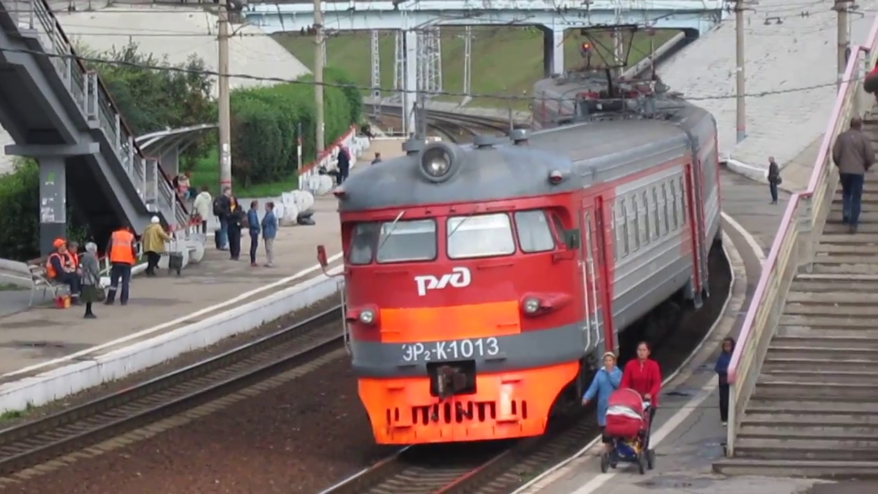 Электричка новосибирск западный правая обь. Эр2к 1013. Станция правая Обь. Правая Обь Новосибирск. Электричка Эр 2 к Новосибирск.