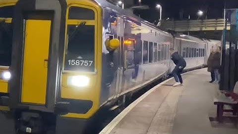 Crabman nutter brings Class 158 to a halt!