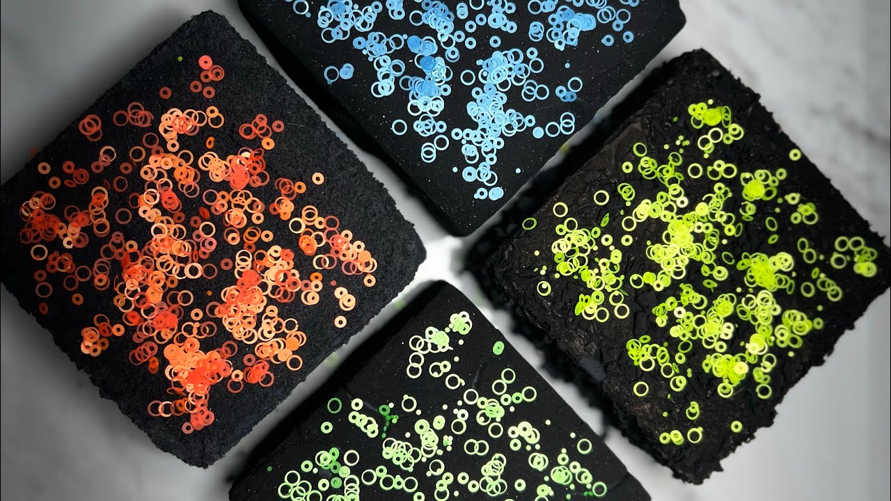 BLACK DYED GYM CHALK CRUSH WITH NEON GLITTERS // ASMR // SLEEP AID ...